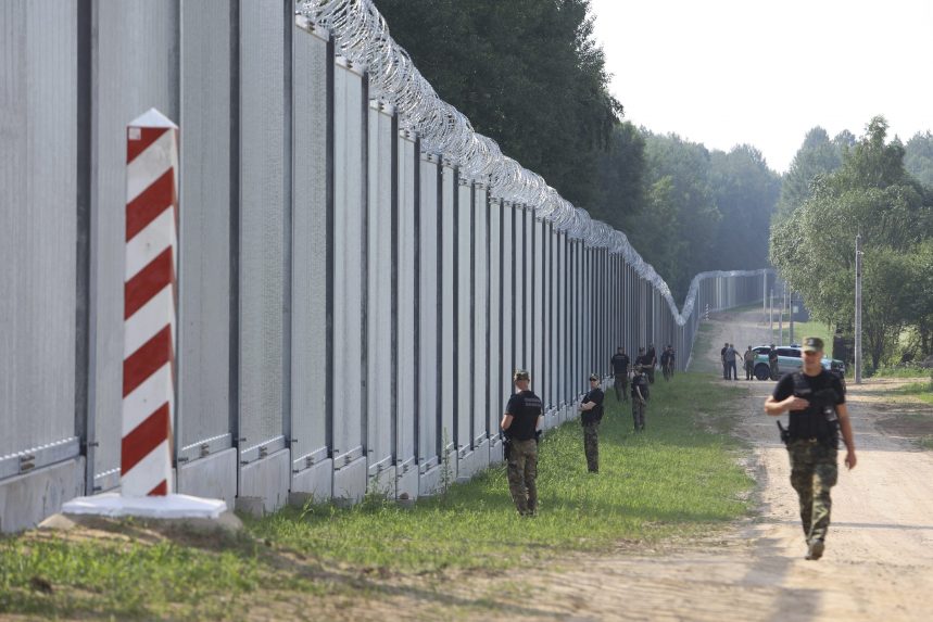 Elkészült az acélkerítés a lengyel–fehérorosz határon