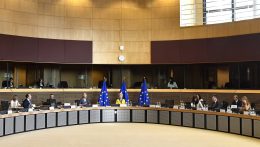Az Európai Bizottság támogatja Ukrajna uniós tagjelöltségét