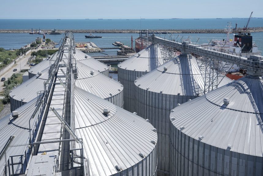 Már egymillió tonna ukrán gabonát exportáltak Konstancán keresztül