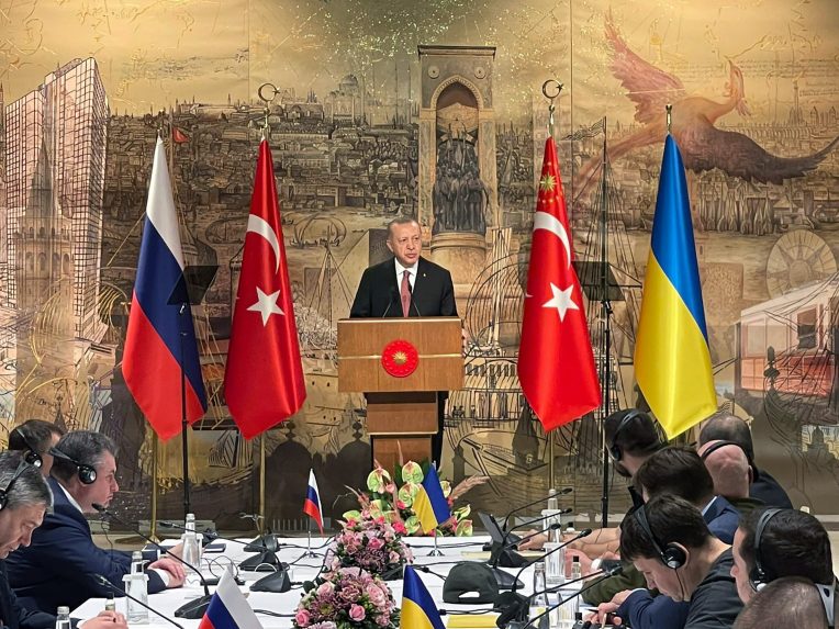 Orosz-török megállapodás az ukrán tengeri exportról