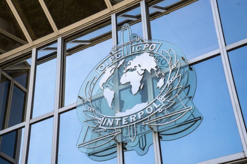 Interpol: az Ukrajnába küldött fegyverek európai bűnözőkhöz kerülhetnek