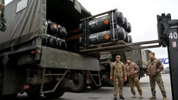 Hollandia nehéz fegyvereket kíván Ukrajnának szállítani