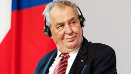 Zeman: Csehországnak be kellene fogadnia a mozgósítás elől menekülő oroszokat