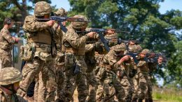 Nagy-Britannia ukrán katonák kiképzésében segít