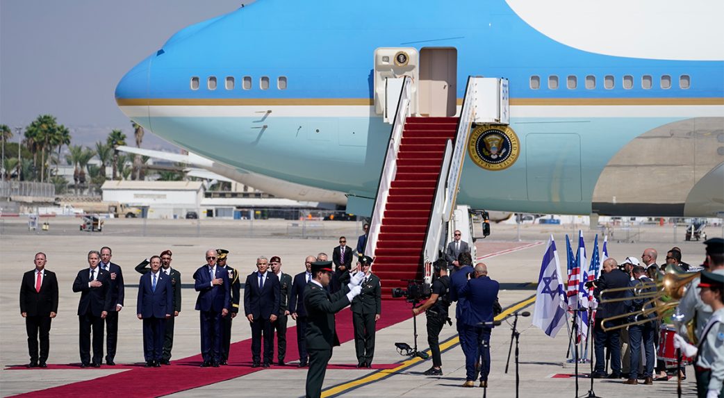 Négynapos közel-keleti útjának első állomására Izraelbe érkezett az amerikai elnök