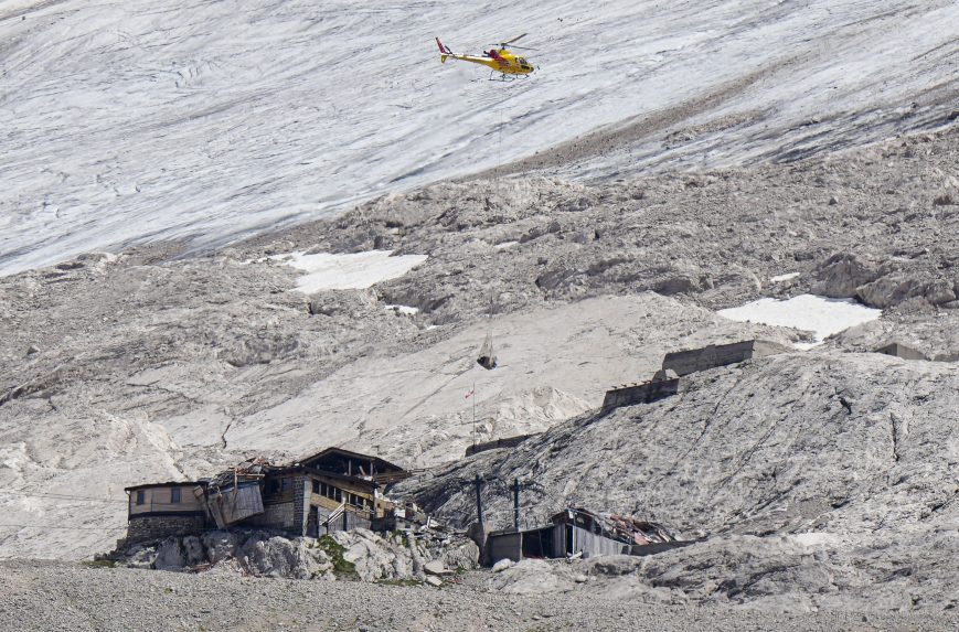 Újabb két halottat találtak az észak-olaszországi jégcsuszamlás területén