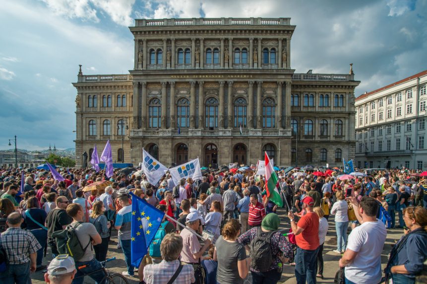 Petícióban tiltakozik a Magyar Tudományos Akadémia több tagja Orbán tusványosi beszéde ellen