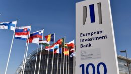 25 bázisponttal emelte az irányadó kamatot az Európai Központi Bank