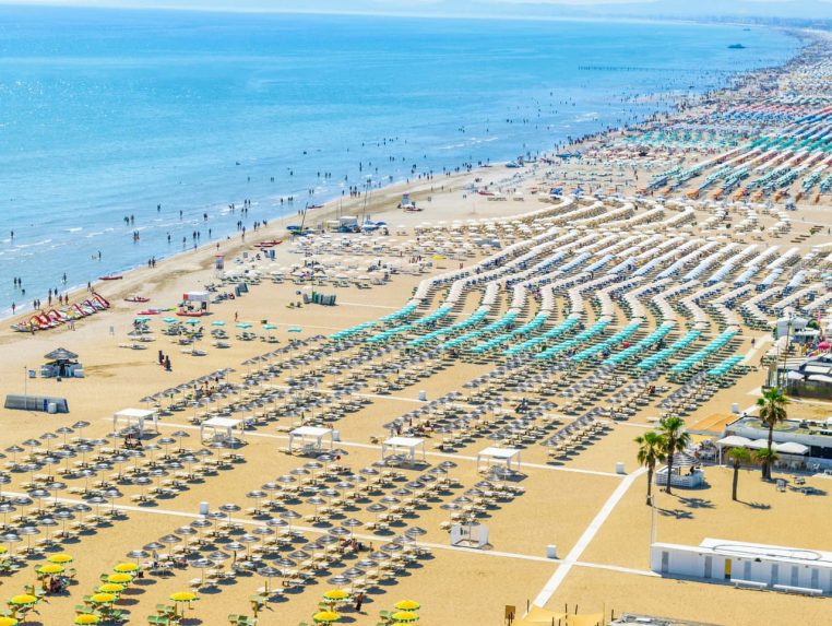 Fürdési tilalmat rendeltek el az Adriai-tengerben Rimini térségében