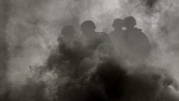 Álhírek gerjesztik a háború ködét Ukrajnában