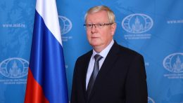 A Smer a szlovákiai orosz nagykövetet hívta meg vendégként a SzNF-megemlékezésére