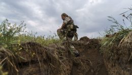 Brit védelmi minisztérium: Lassul az ukrán előrnyomulás keleten, kemény harcok délen