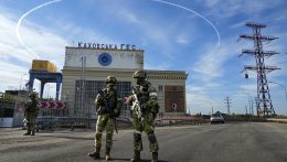 A brit hírszerzés szerint jelentősen gyengítették az orosz pozíciókat a Dnyeper hídjai elleni ukrán csapások