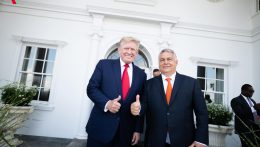 Orbán Viktor Dallasban ismerteti hogyan harcol Magyarország