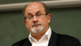 Irán határozottan tagadja, hogy köze volna a Salman Rushdie elleni támadáshoz