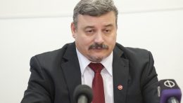 Berényi, Viskupič: A külügyminiszter a sajtón keresztül manipulálja a közvéleményt
