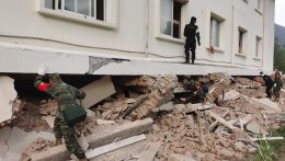 Áldozatokat és sérülteket is követeltek az erős földrengések  Délnyugat-Kínában