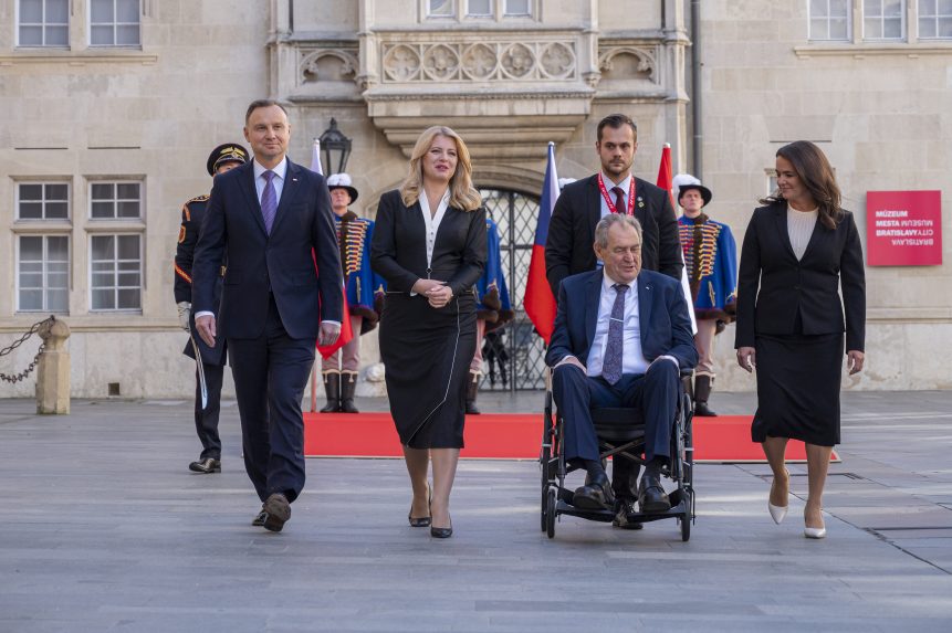 Megkezdődött a visegrádi államfők csúcstalálkozója Pozsonyban