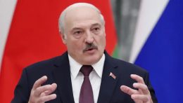 Lukasenko kemény lépésekre figyelmeztette Varsót, ha a lengyeleknél amerikai atomfegyverek jelennének meg