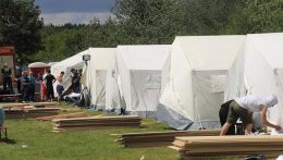 Egyre nagyobb nehézségeket okoz Ausztriában a menekültkérők elszállásolása