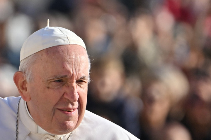 Ferenc pápa: A homoszexualitás nem bűn