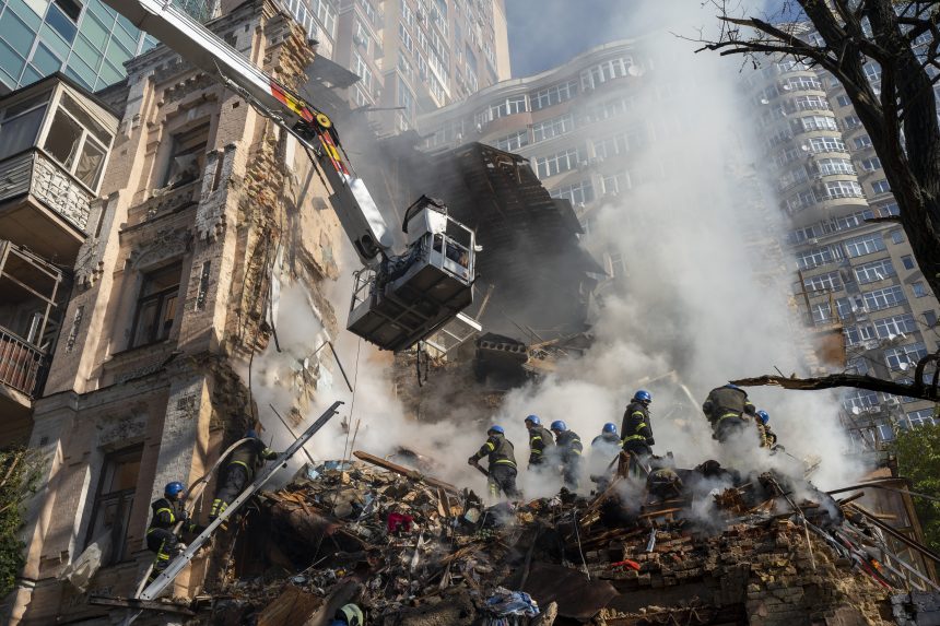 Ismét robbanásokra ébredt Kijev