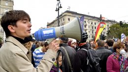 Újabb tüntetéseket szerveznek a magyar oktatásért