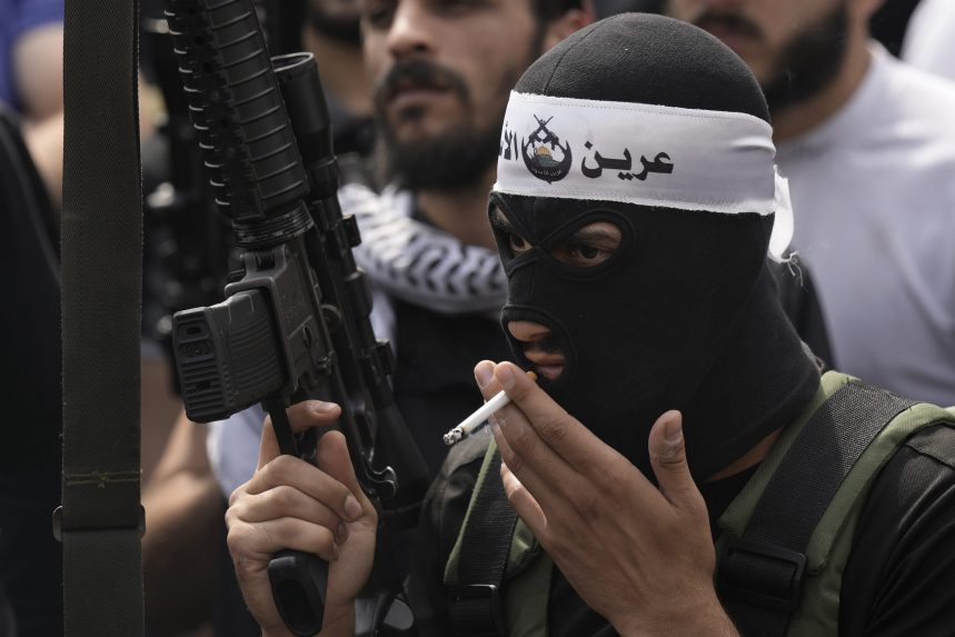 Tűzpárbajjá fajult egy izraeli razzia – legkevesebb 8 palesztin halt meg