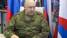 Szergej Szurovikin támogatta a helyi, oroszpárti hatóságok döntését a civilek evakuálásáról