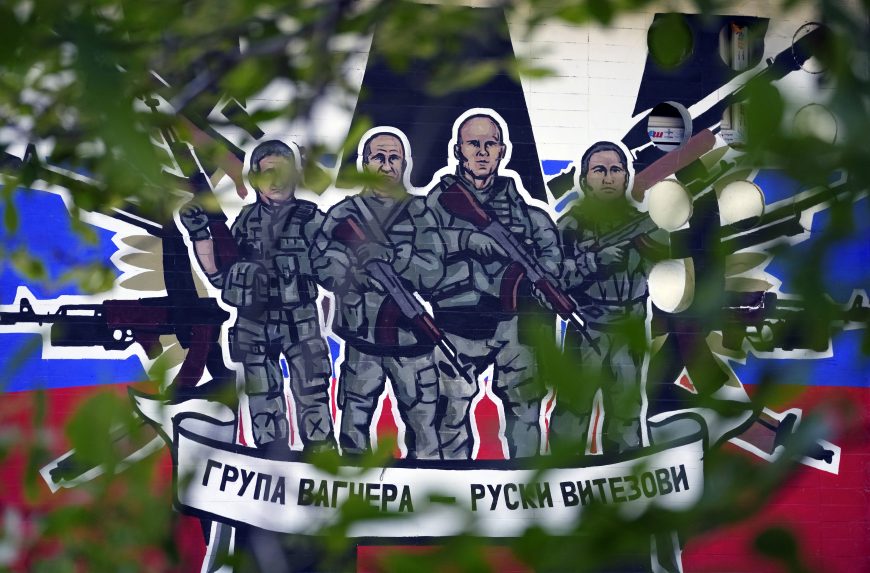 Börtöntelepekről soroz be volt rendőröket az orosz védelmi minisztérium