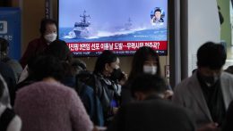 Tengeri határaik mentén adott le figyelmeztető lövéseket Észak- és Dél Korea is