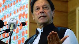 Merényletet követtek el Imran Khan volt pakisztáni miniszterelnök ellen