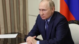 Vlagyimir Putyin elnök rendeletben tette lehetővé a kettős állampolgárok besorozását