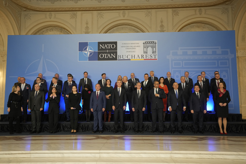 Véget ért a NATO külügyminisztereinek kétnapos bukaresti tanácskozása