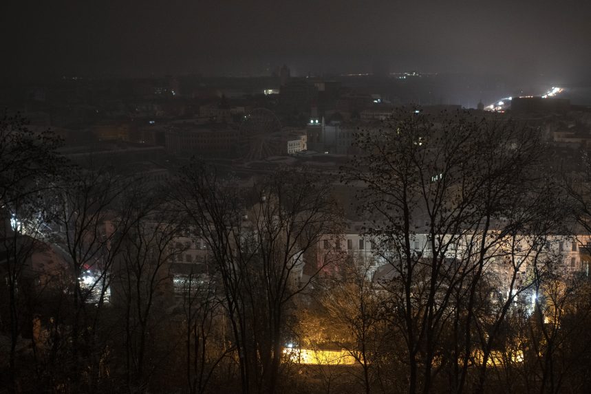 Súlyos áramkimaradások vannak Kijevben a szerdai orosz légicsapások következtében