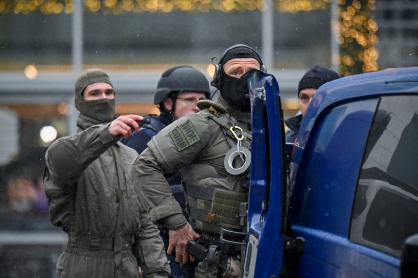 A drezdai rendőrség kiszabadította a túszokat abban a bevásárlóközpontban, ahol egy fegyveres férfi ejtette őket túszul