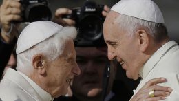 Ferenc pápa: XVI. Benedek nagyon beteg