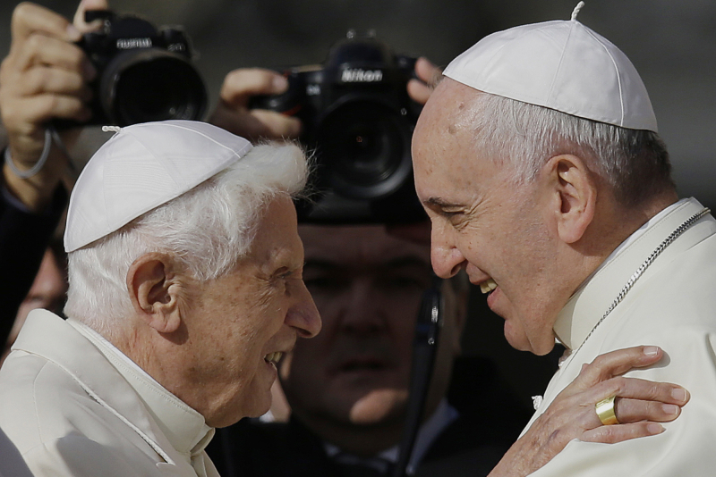 Ferenc pápa: XVI. Benedek mindig azon fáradozott, hogy elkísérjen minket Jézusig
