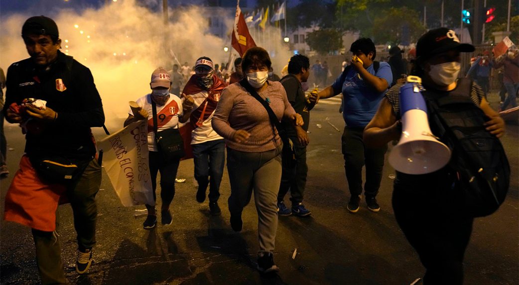 Peruban már legkevesebb 20 húsz halottja a tüntetéseknek