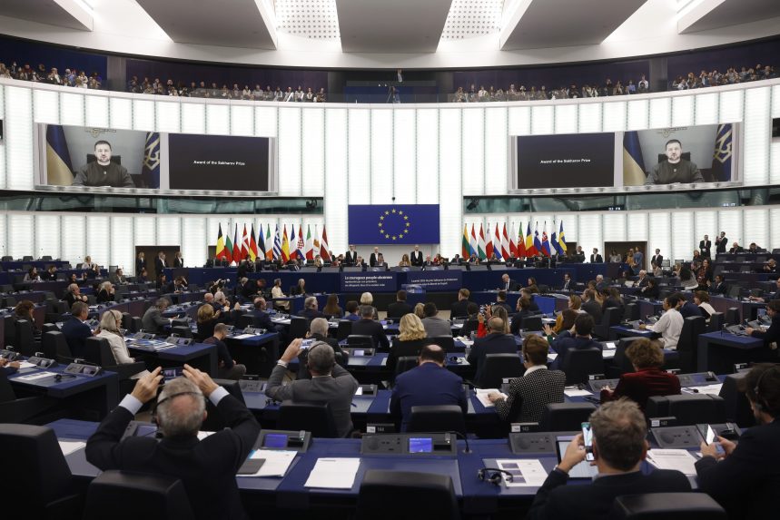 Az EP parlamenti képviselők felszólították a tagállamokat az ukrán csapatok támogatásának növelésére