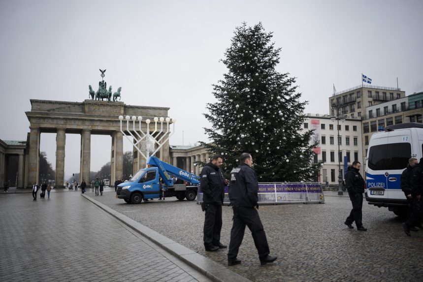 Klímaaktivisták karácsonyi akciója Berlinben