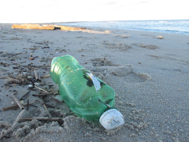 Az ENSZ szerint 2040-ig 80 százalékkal csökkenteni lehetne a műanyagszennyezést