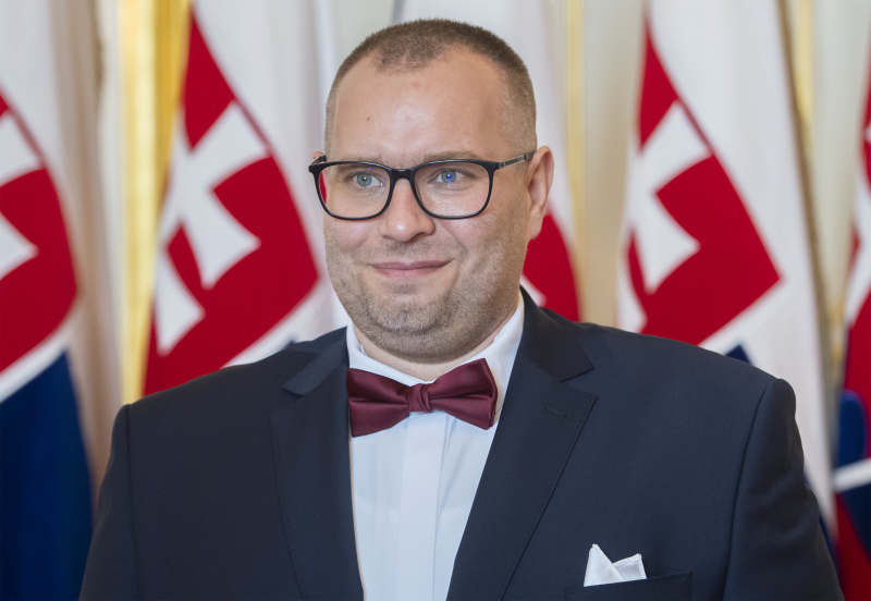 Letette ombudsmani esküjét Róbert Dobrovodský