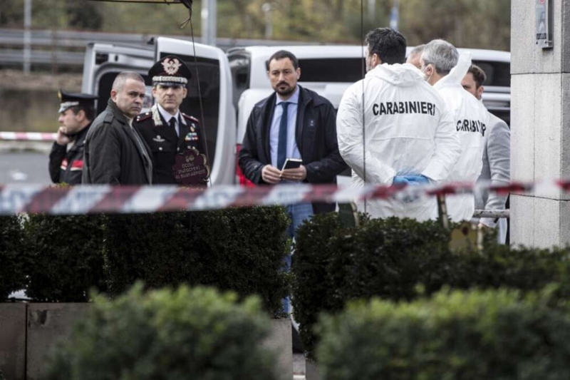 Az olasz miniszterelnök egy barátját is megölte a római lövöldöző