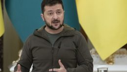 Megtiltották a magáncélú külföldi utazásokat az ukrán tisztviselőknek