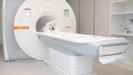 Megnyitották az új MRI-rendelőt az Agel komáromi kórházában