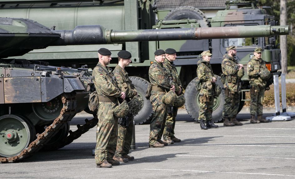 Újabb hatvan tankot kapnak az ukránok a lengyelektől