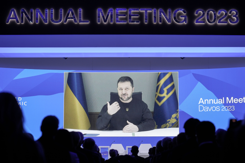 Volodimir Zelenszkij béketerve lesz a témája a Világgazdasági Fórum találkozójának
