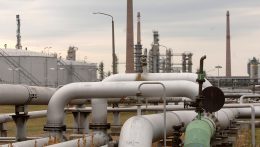 Ársapka kerül az orosz kőolajtermékekre
