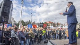Szerdán Pozsonyban tüntetett a Szlovákiai Városok és Falvak Társulása